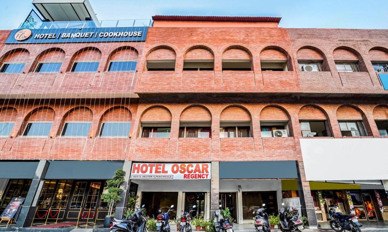 Hotel Oscar Regency Panchkula Extérieur photo